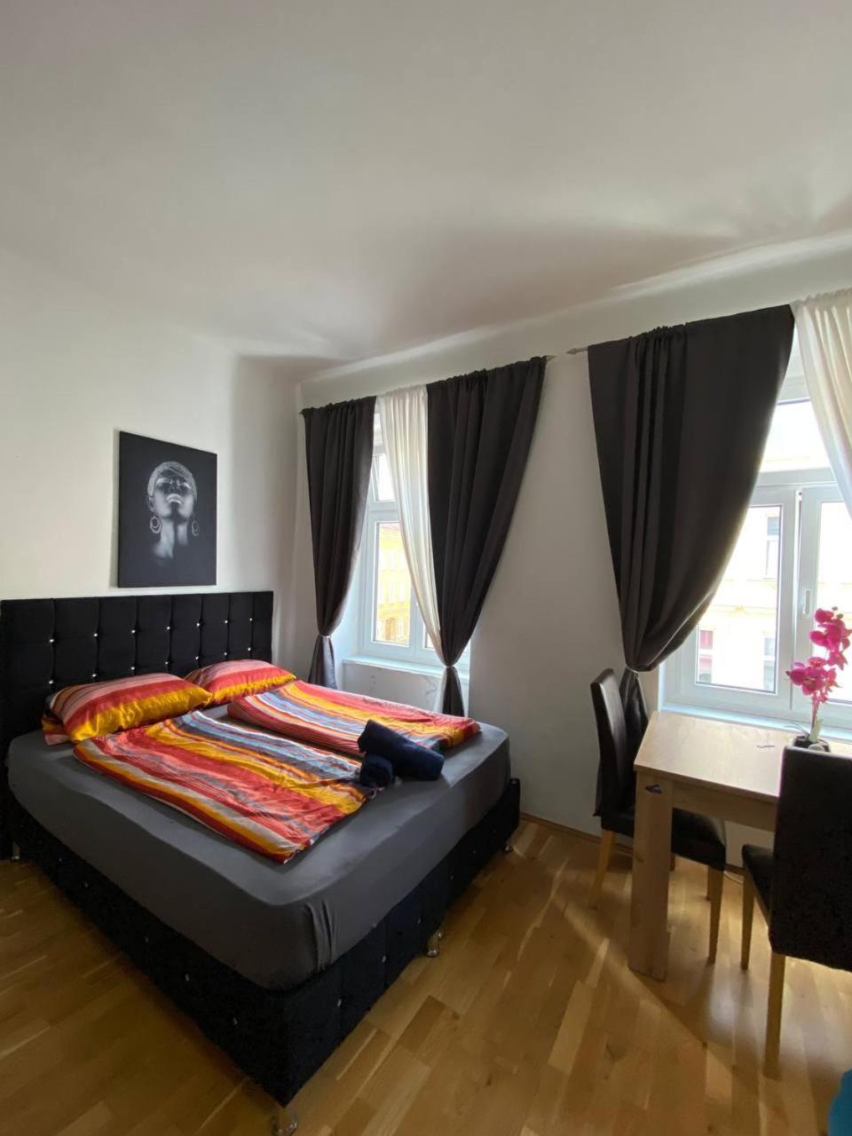 Deluxe Studio In Josefstaedter Strasse Area Wiedeń