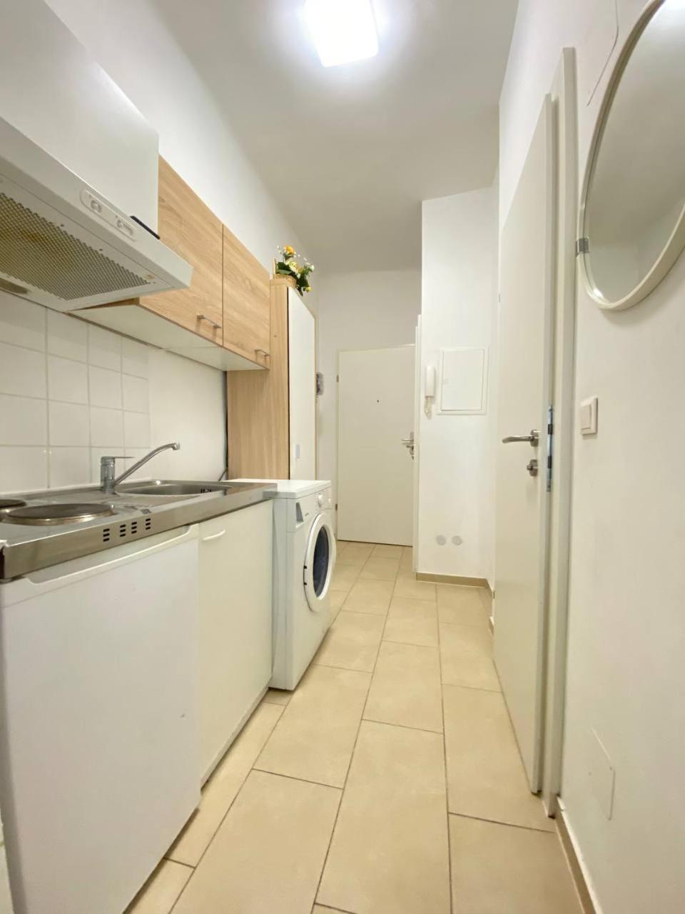 Deluxe Studio In Josefstaedter Strasse Area Apartament Wiedeń